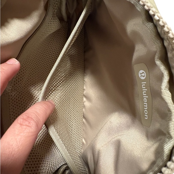 Lululemon Beige Belt Bag - Picture 4 of 5
